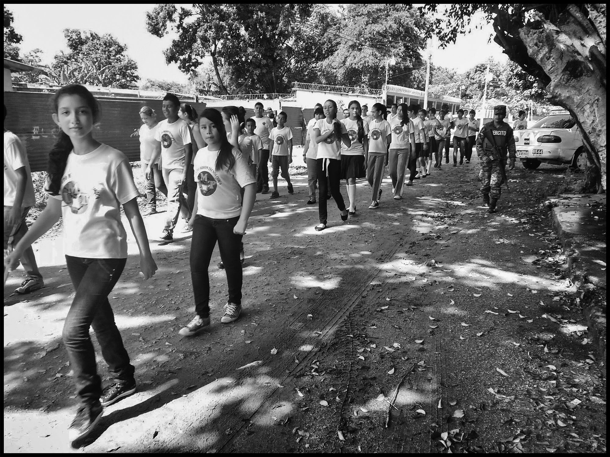 Por qué se van los “güirros” de Honduras En el Camino